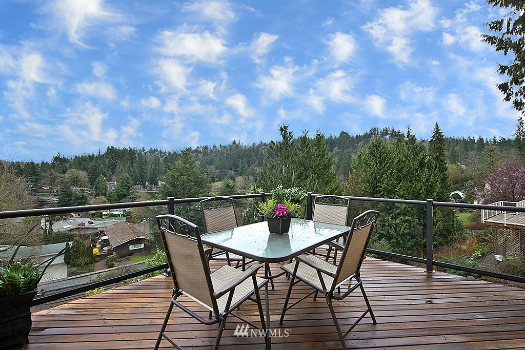 9410 Hoeder Lane Bothell, WA 98011 - Photo 1 of 25 Gallery Image 1