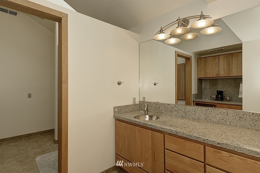 9410 Hoeder Lane Bothell, WA 98011 - Photo 12 of 25 Gallery Image 12