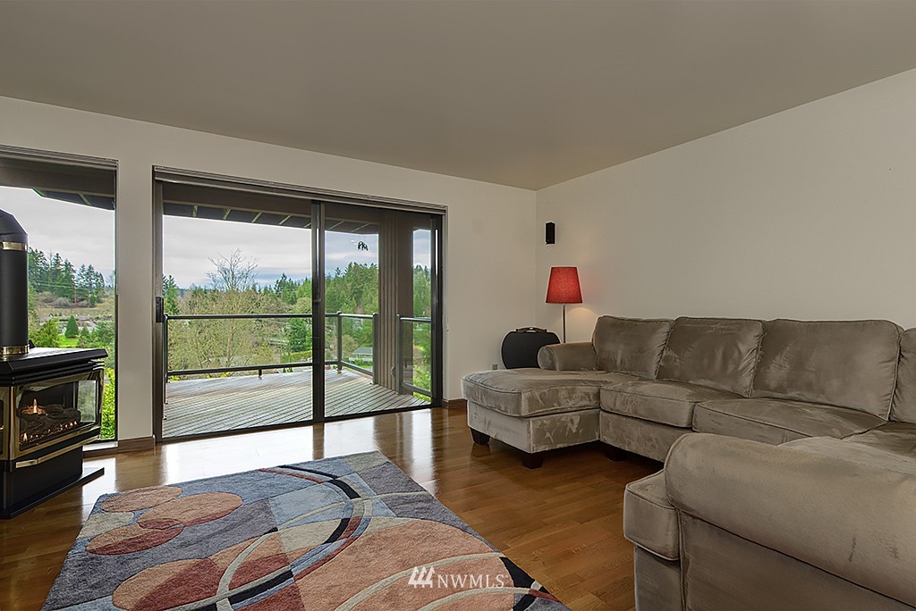 9410 Hoeder Lane Bothell, WA 98011 - Photo 14 of 25 Gallery Image 14