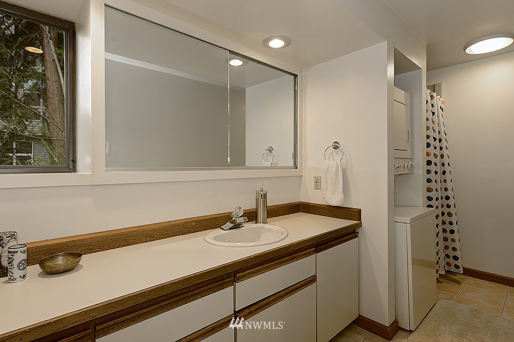 9410 Hoeder Lane Bothell, WA 98011 - Photo 17 of 25 Gallery Image 17