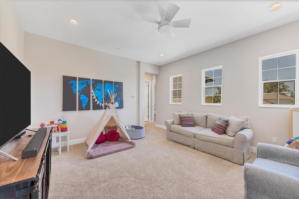 1614 Bay Road Sarasota, FL 34231 - Photo 29 of 51 Gallery Image 29