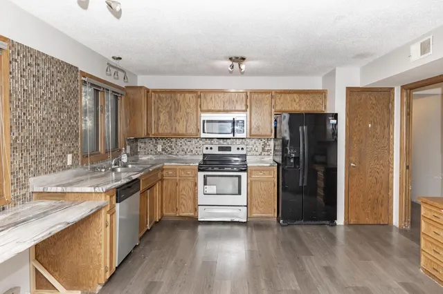 $196,000 | 730 Elm Street North, Unit B1, Fargo, ND 58102