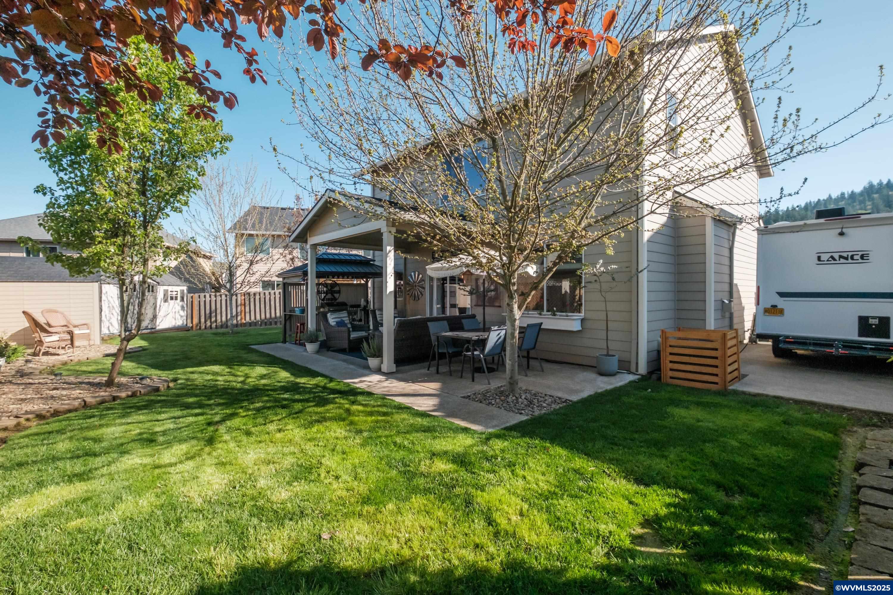 2308 Robbins Way Lebanon, OR 97355 - Photo 39 of 44 Gallery Image 39