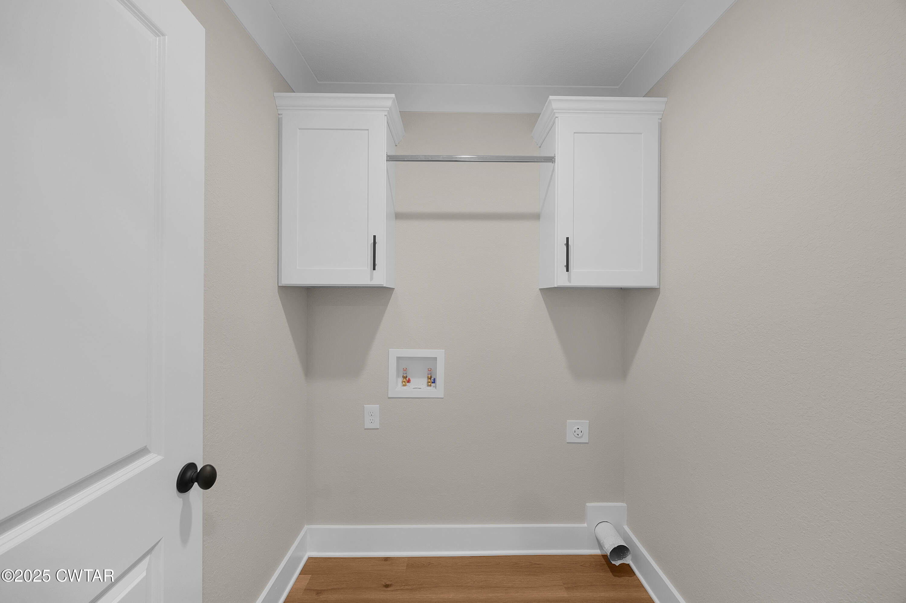 435 Fairway Boulevard Jackson, TN 38305 - Photo 9 of 16 Laundry