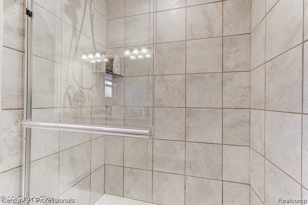 43646 Prospect Lane Novi, MI 48375 - Photo 30 of 39