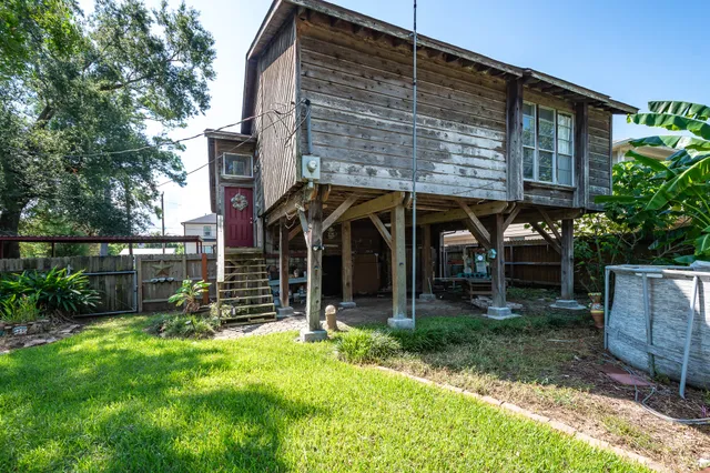 $140,000 | 17119 Water Oak Drive, Channelview, TX 77530