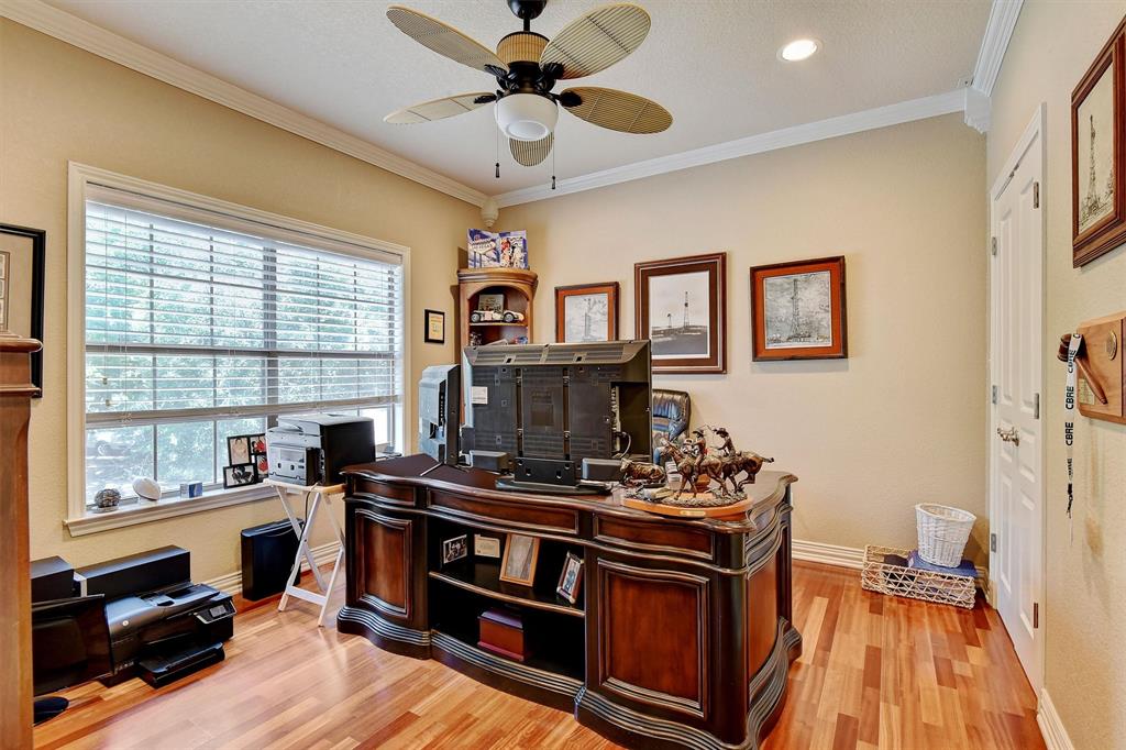 297 Cemetery Road Pottsboro, TX 75076 - Photo 15 of 40 Bonus Room featuring a wealth of natural light, crown molding, ceiling fan, and light hardwood / wood-style floors