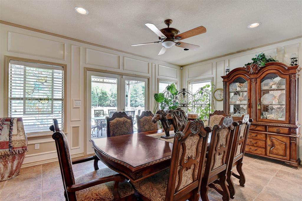297 Cemetery Road Pottsboro, TX 75076 - Photo 8 of 40 Dining room with ceiling fan
