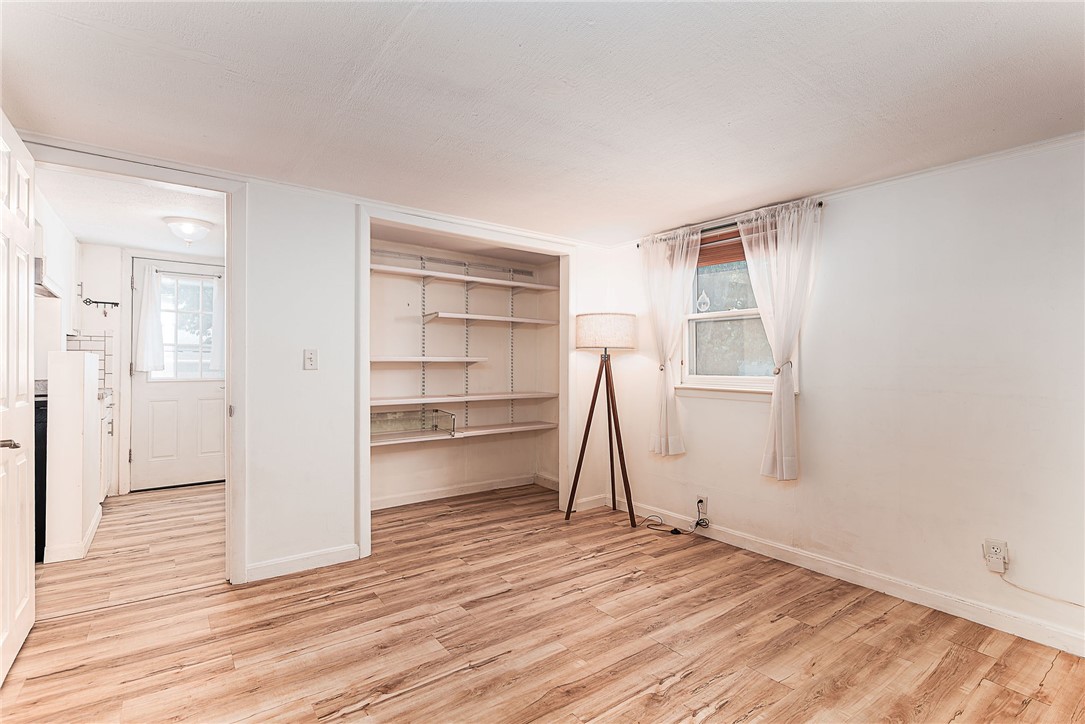 390 Nausauket Road Warwick, RI 02886 - Photo 11 of 24