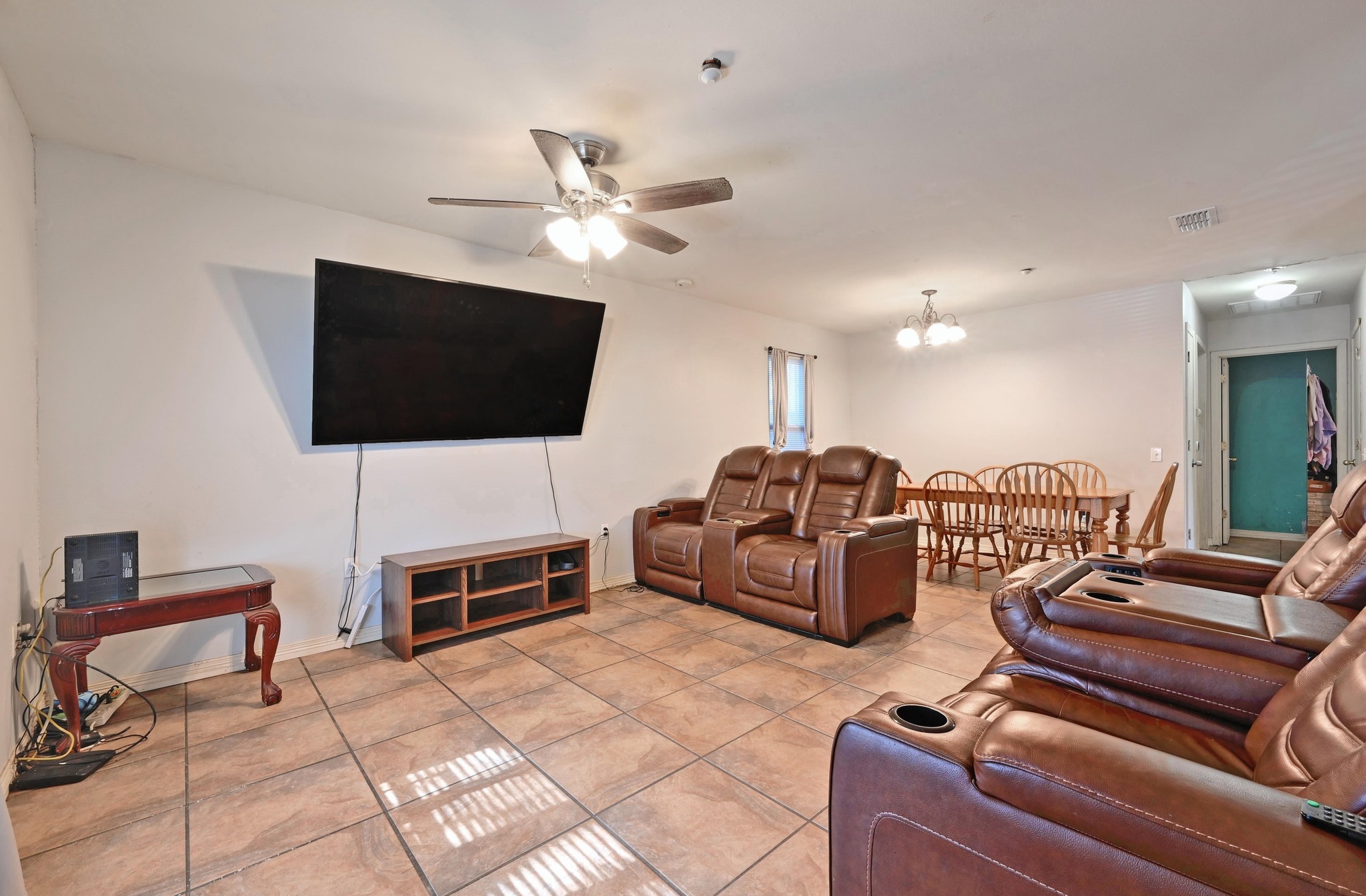 6901 Frontera Trail Austin, TX 78741 - Photo 5 of 21 a living room with furniture and a flat screen tv