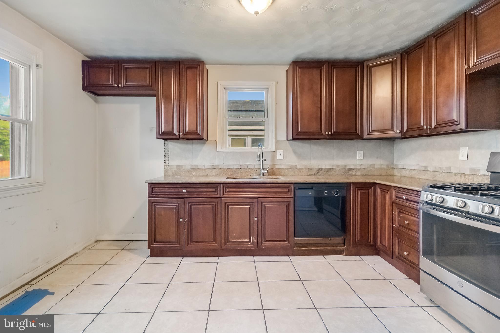 5203 Addison Road Capitol Heights, MD 20743 - Photo 5 of 24