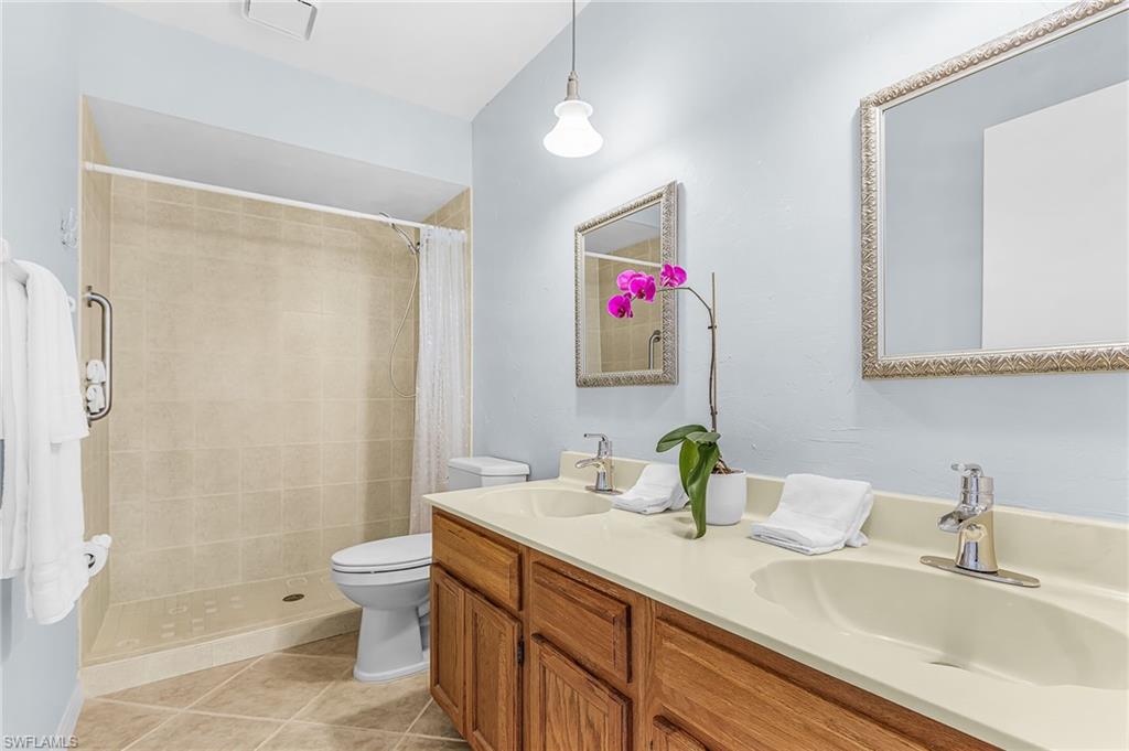 5857 Rattlesnake Hamm Road, Unit 204 Naples, FL 34113 - Photo 17 of 32