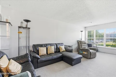 $399,900 | 8 Stuart Drive, Unit 4, Freehold, NJ 07728