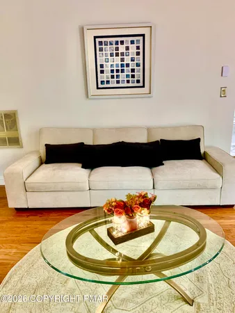 $2,800 | 1319 Burnside Terrace, East Stroudsburg, PA 18301