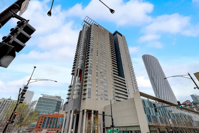 Skybridge, Chicago Homes for Sale Skybridge Real Estate Compass