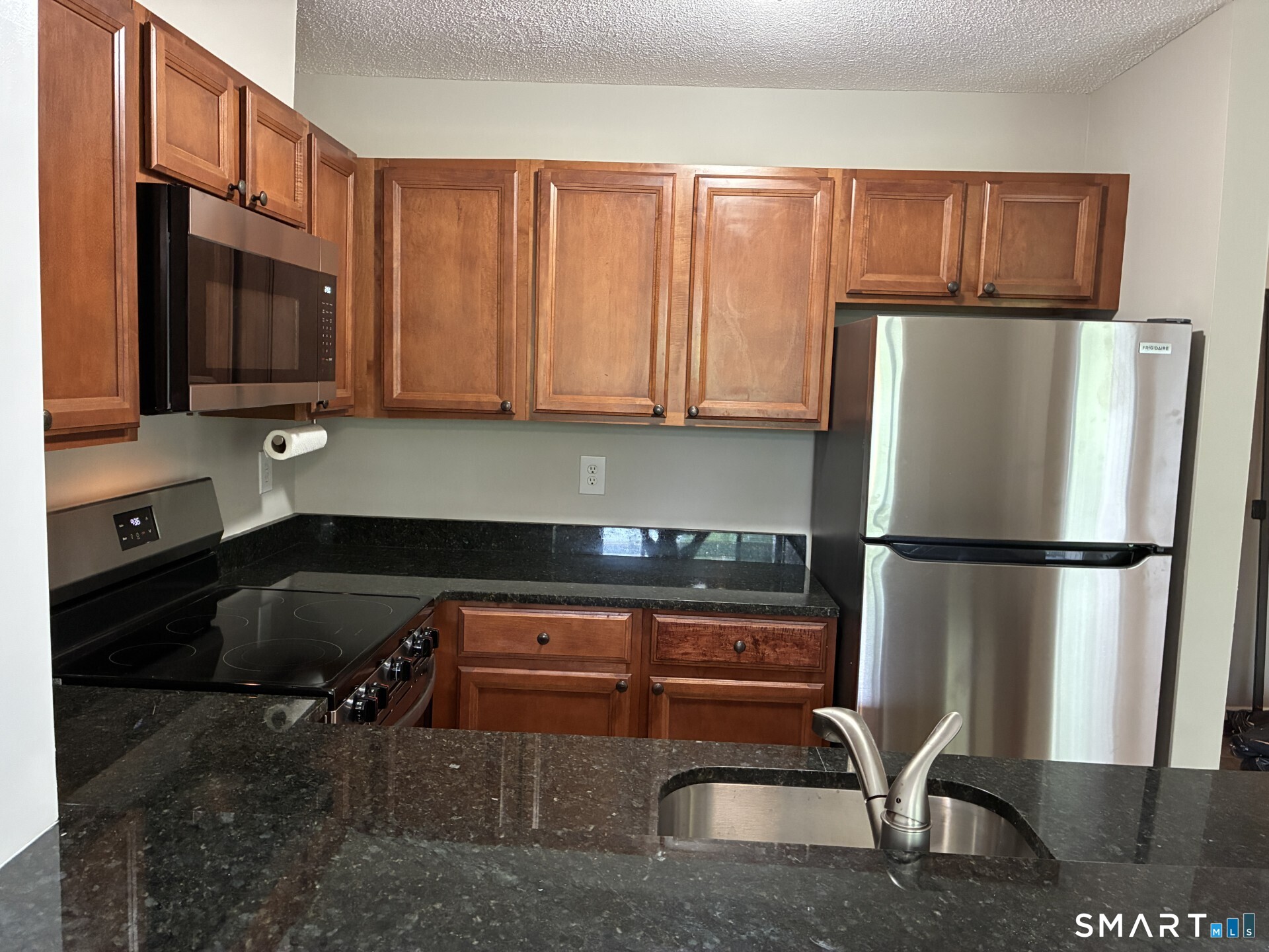 175 Mill Pond Road, Unit 134 Hamden, CT 06514 - Photo 2 of 13