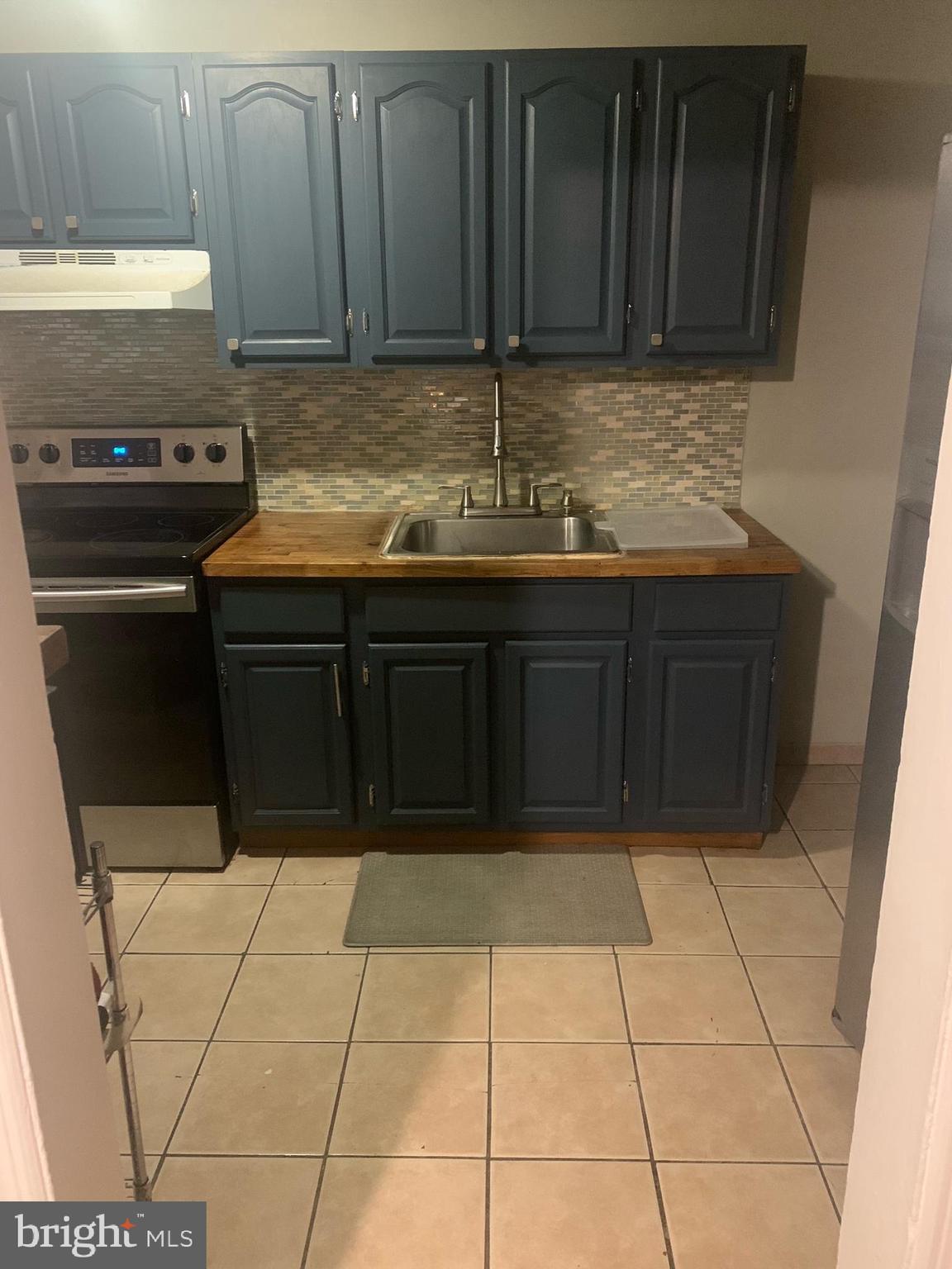 7434 Ruskin Road Philadelphia, PA 19151 - Photo 6 of 17 Kitchen