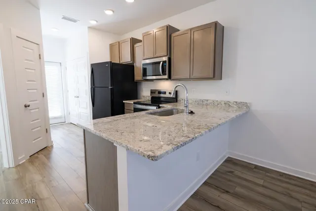 $1,750 | 5860 Tyndall Parkway, Panama City, FL 32404