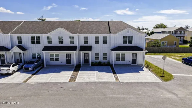 $1,750 | 5860 Tyndall Parkway, Panama City, FL 32404