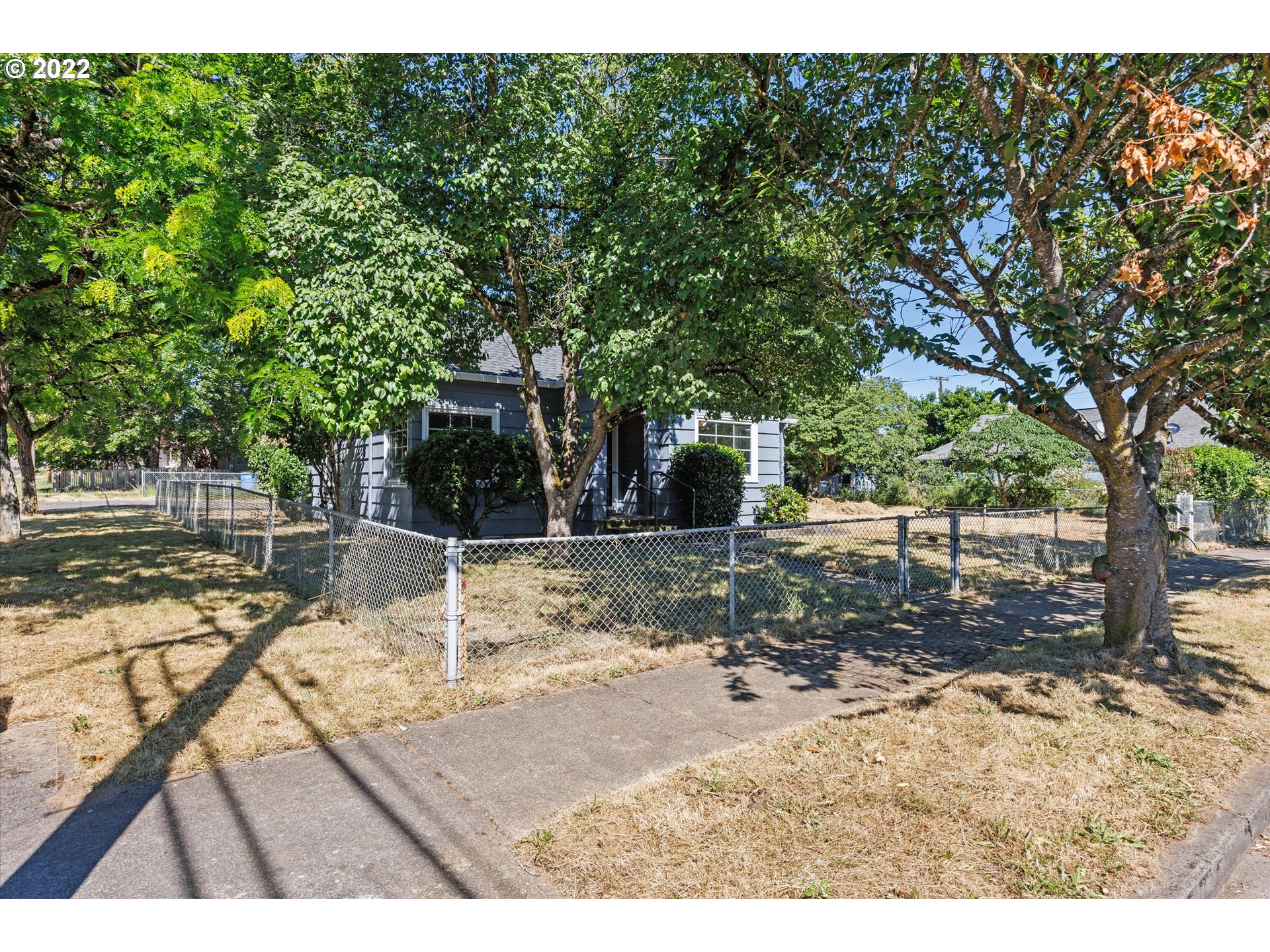 3200 R Street Vancouver, WA 98663 - Photo 32 of 32 a view of a backyard