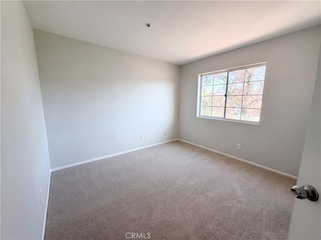 2565 West Fairview Drive Rialto, CA 92377 - Photo 11 of 22