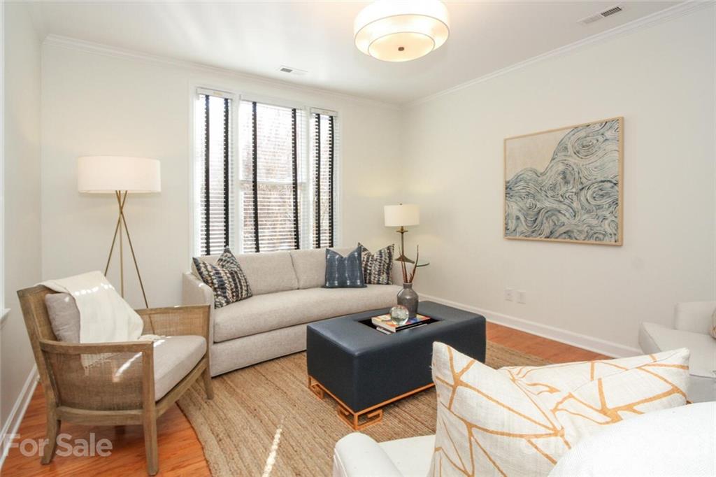416 Queens Road, Unit 18 Charlotte, NC 28207 - Photo 4 of 35 Gallery Image 4