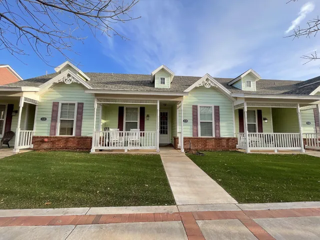 $2,100 | 2126 10th Street, Lubbock, TX 79401