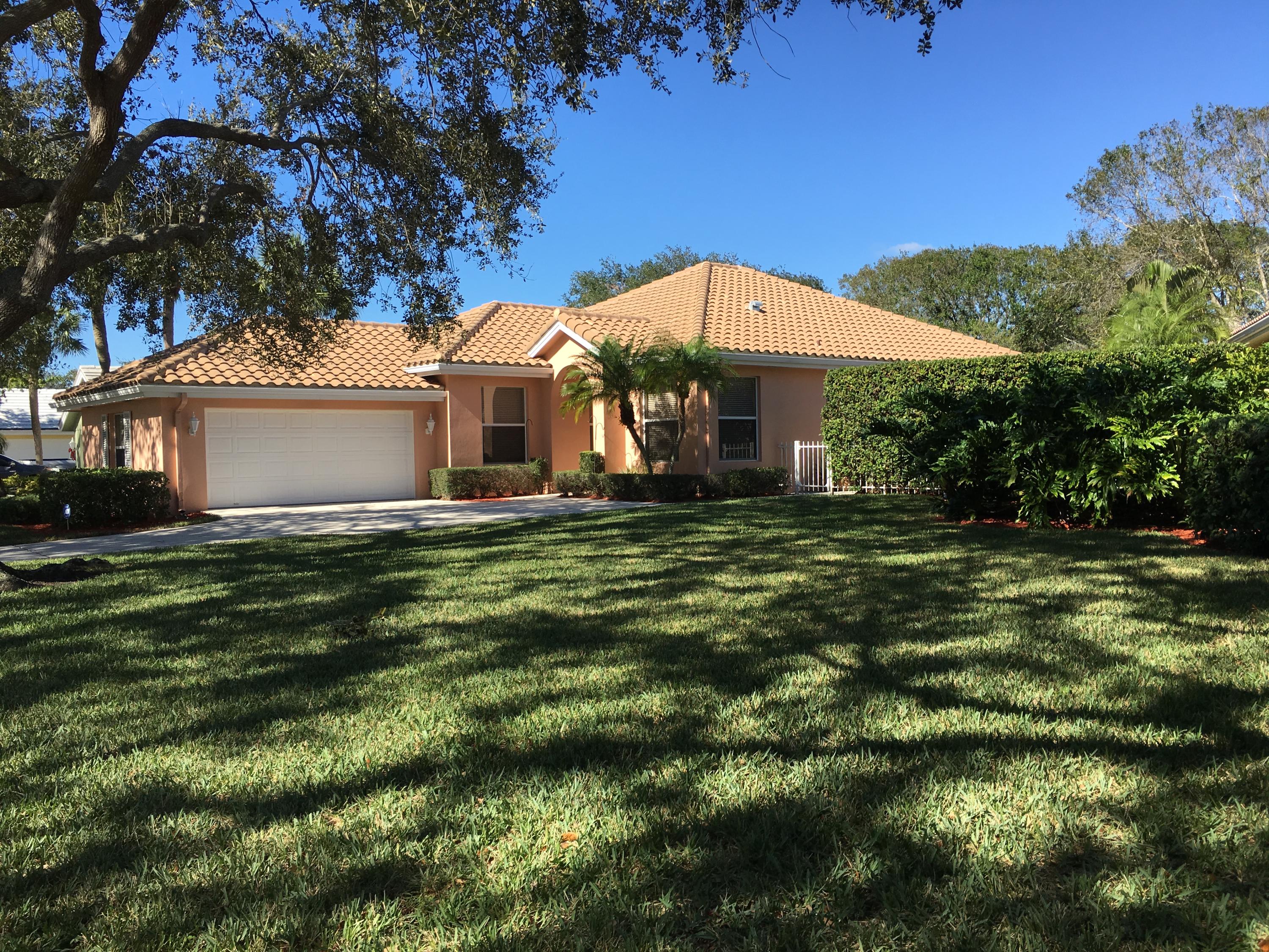159 Hampton Circle Jupiter, FL 33458 - Photo 3 of 23 IMG-4303