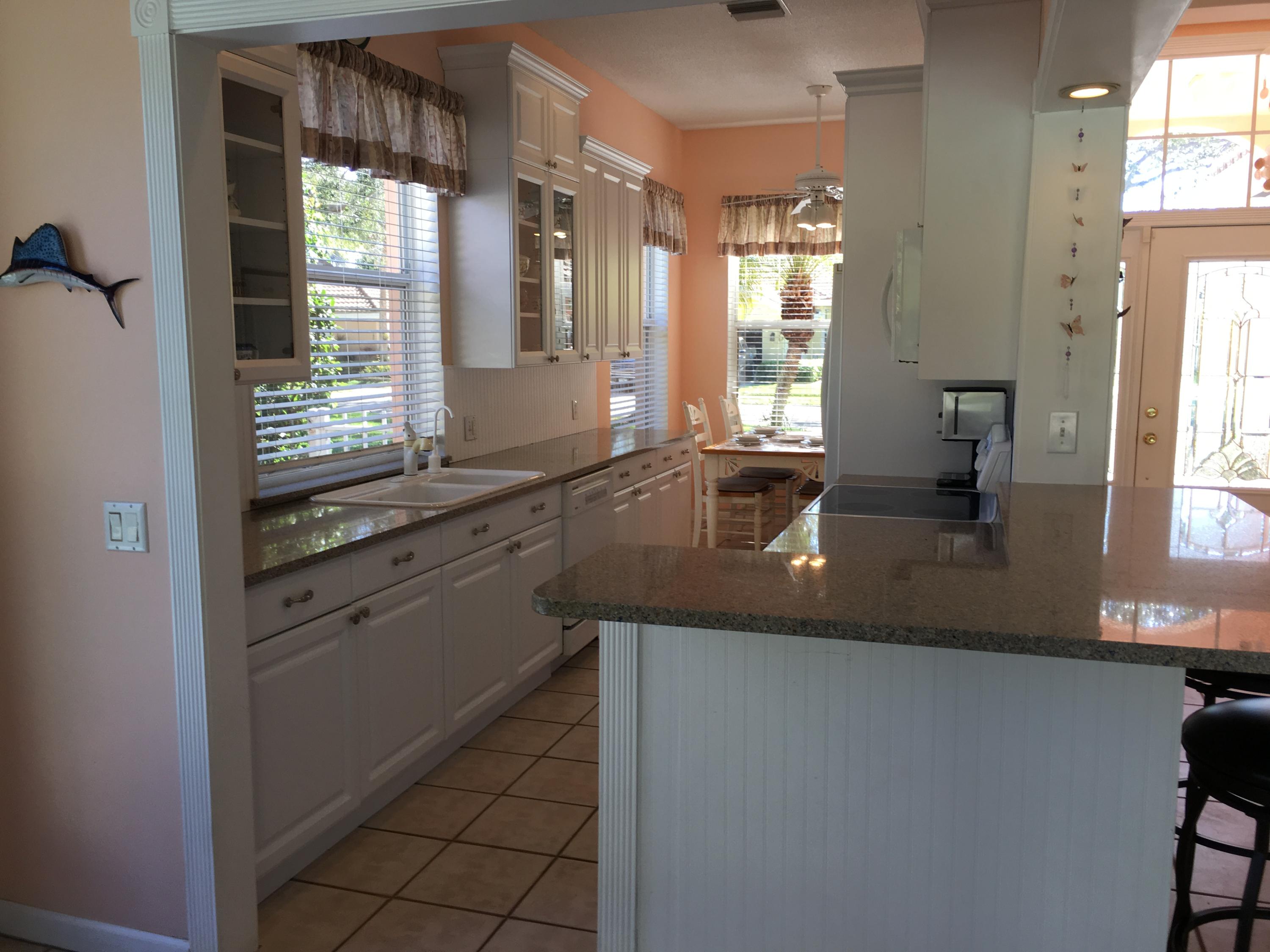 159 Hampton Circle Jupiter, FL 33458 - Photo 8 of 23 IMG-4310