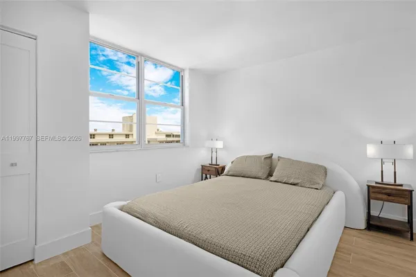 $599,000 | 5701 Collins Avenue, Unit 1707, Miami Beach, FL 33140