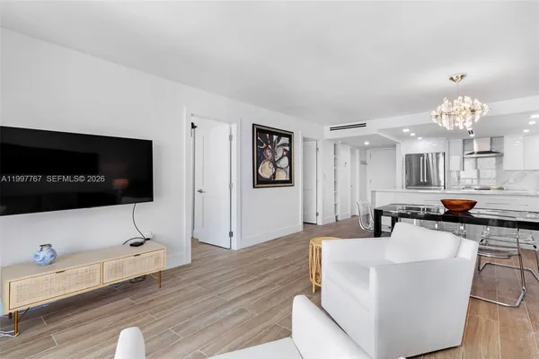 $599,000 | 5701 Collins Avenue, Unit 1707, Miami Beach, FL 33140