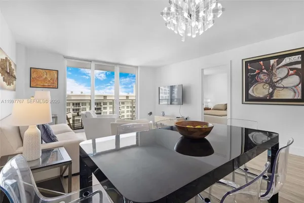$599,000 | 5701 Collins Avenue, Unit 1707, Miami Beach, FL 33140