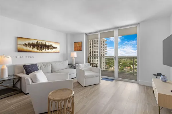 $599,000 | 5701 Collins Avenue, Unit 1707, Miami Beach, FL 33140