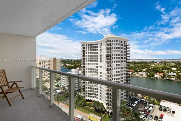 $599,000 | 5701 Collins Avenue, Unit 1707, Miami Beach, FL 33140