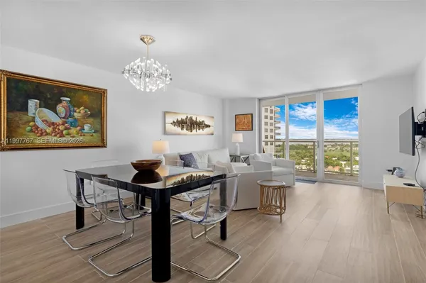 $599,000 | 5701 Collins Avenue, Unit 1707, Miami Beach, FL 33140