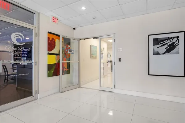 $599,000 | 5701 Collins Avenue, Unit 1707, Miami Beach, FL 33140