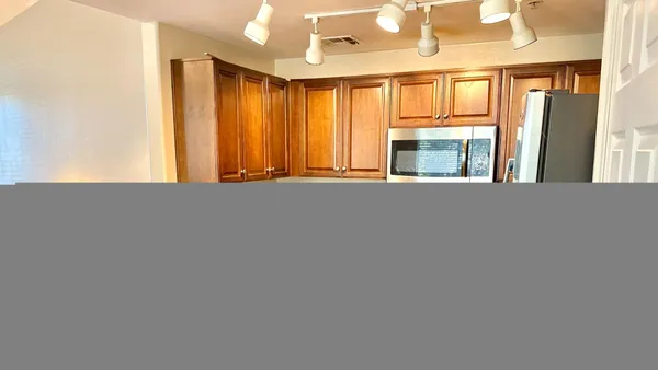 $1,995 | 1920 East Bell Road, Unit 1043, Phoenix, AZ 85022