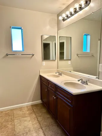 $1,995 | 1920 East Bell Road, Unit 1043, Phoenix, AZ 85022