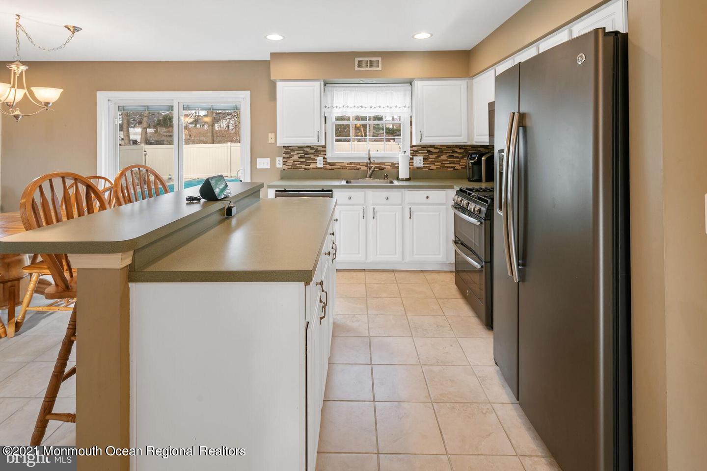 176 Dolphin Road Manahawkin, NJ 08050 - Photo 15 of 53 16