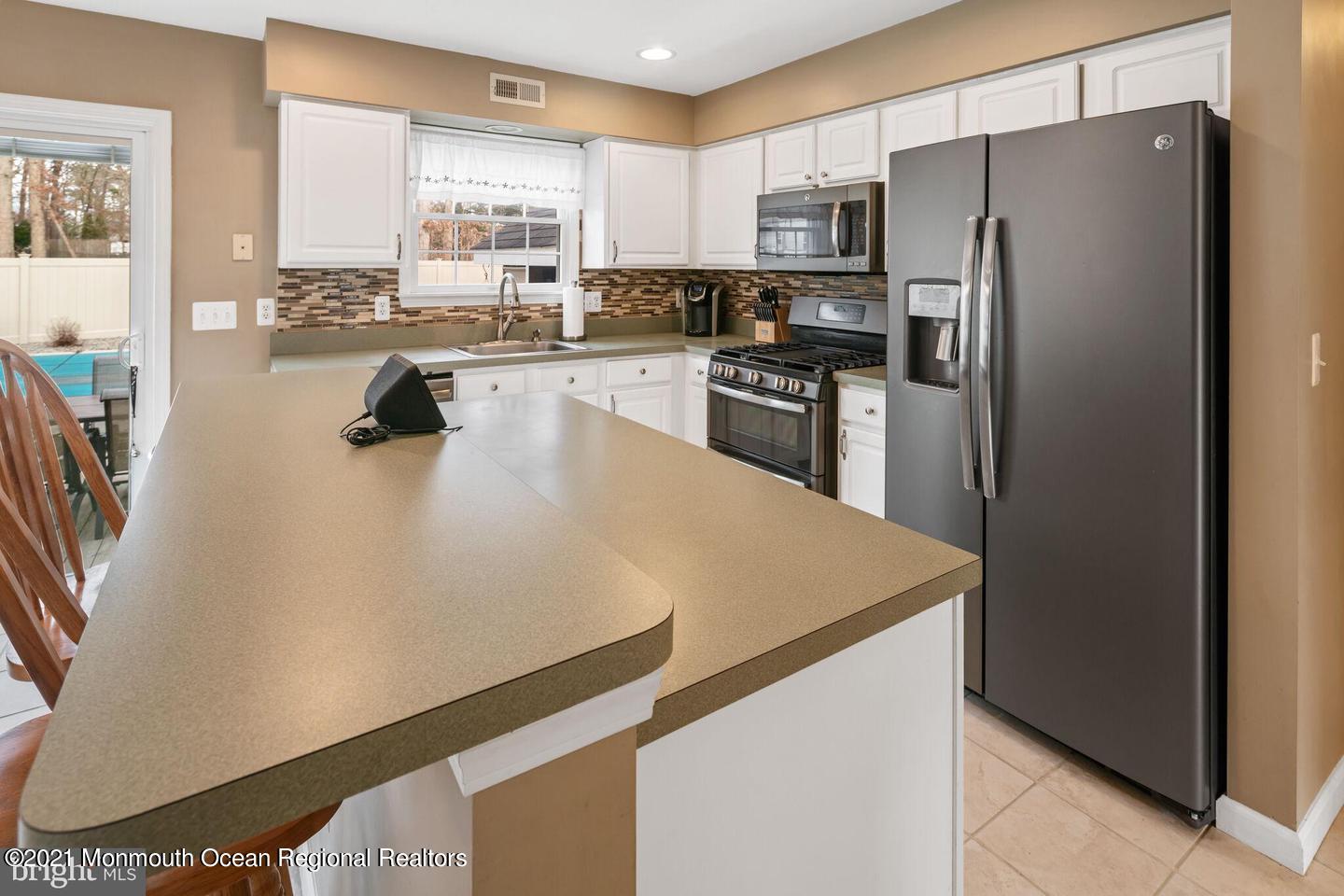 176 Dolphin Road Manahawkin, NJ 08050 - Photo 16 of 53 17