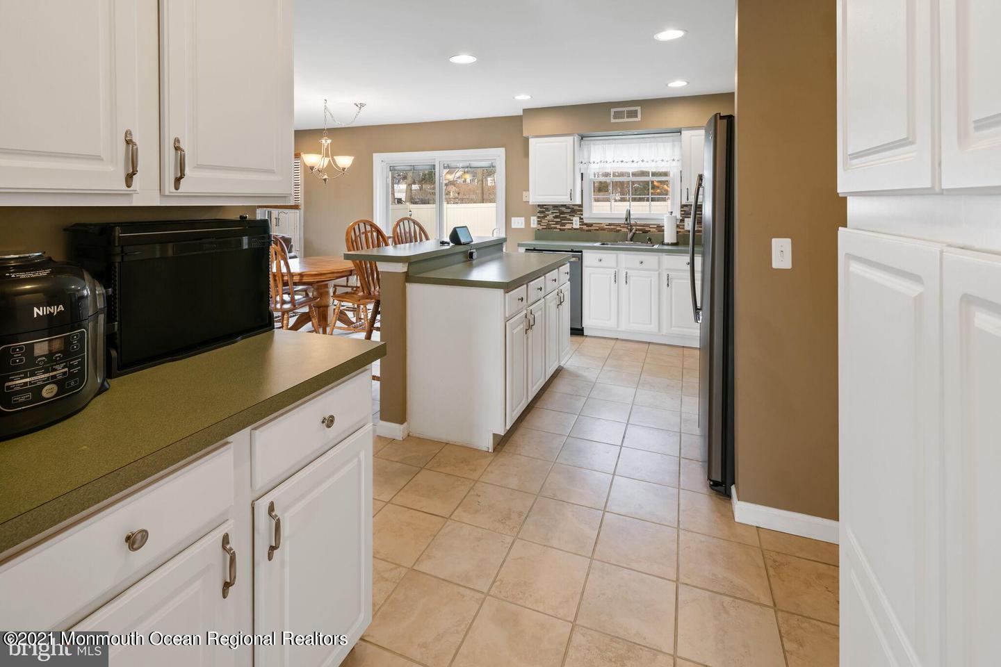 176 Dolphin Road Manahawkin, NJ 08050 - Photo 17 of 53 18