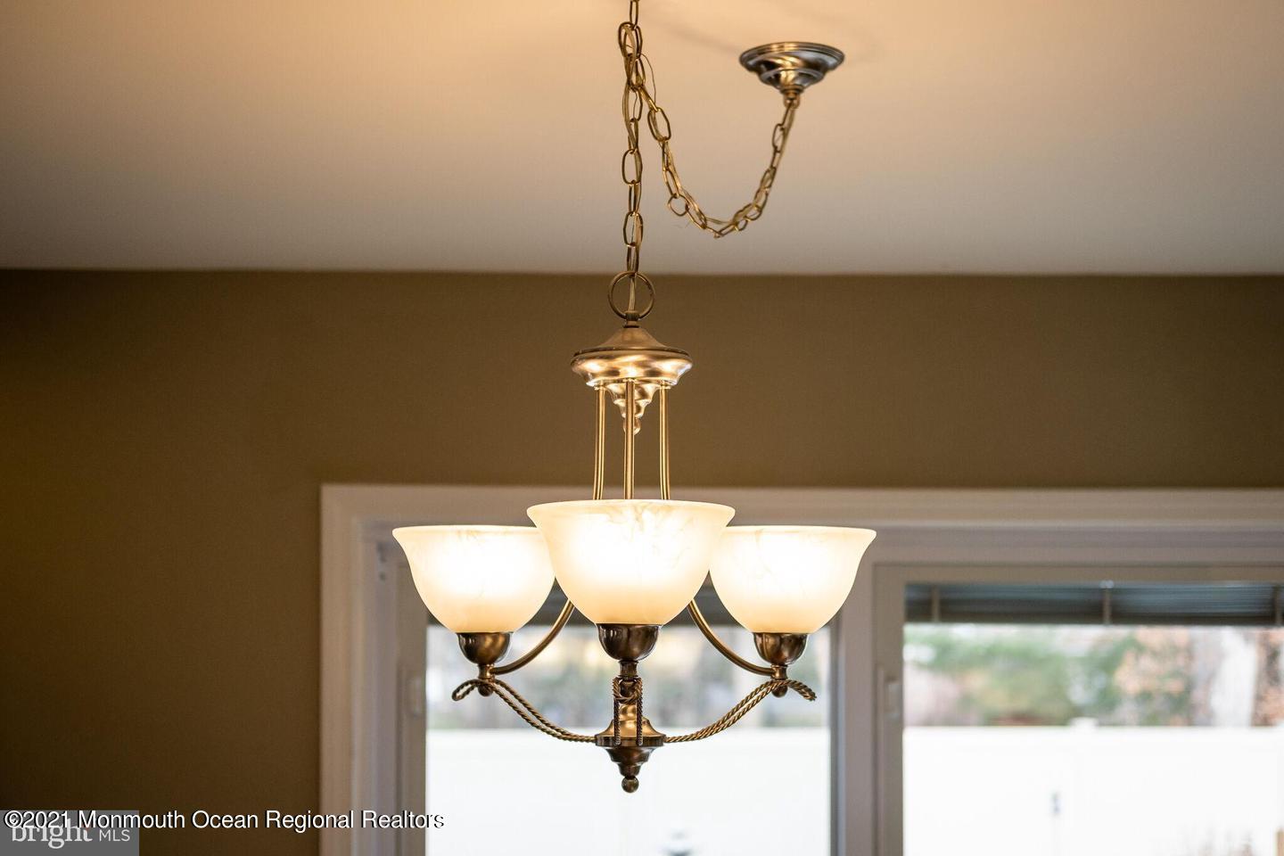 176 Dolphin Road Manahawkin, NJ 08050 - Photo 4 of 53 5