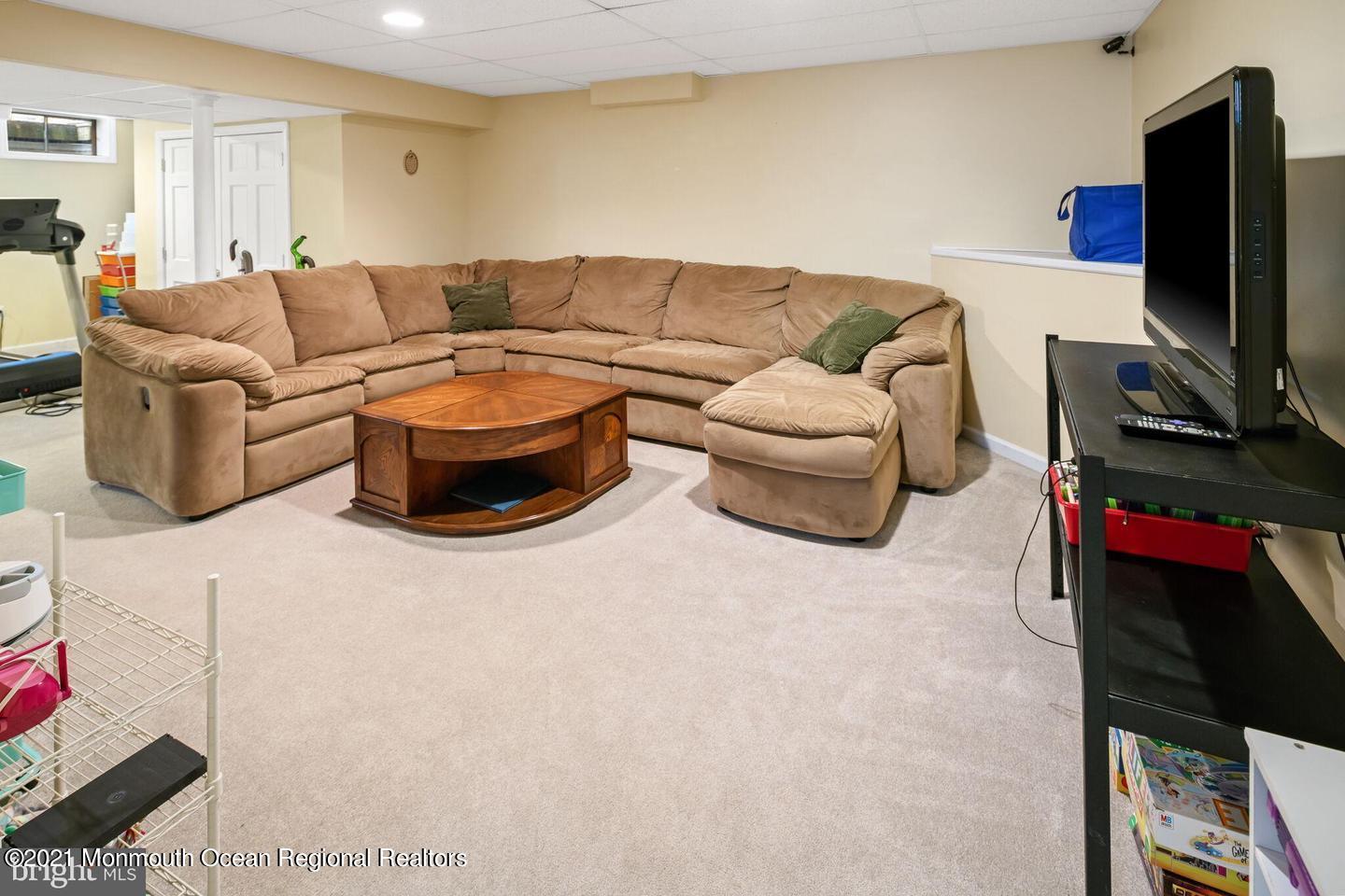 176 Dolphin Road Manahawkin, NJ 08050 - Photo 40 of 53 41