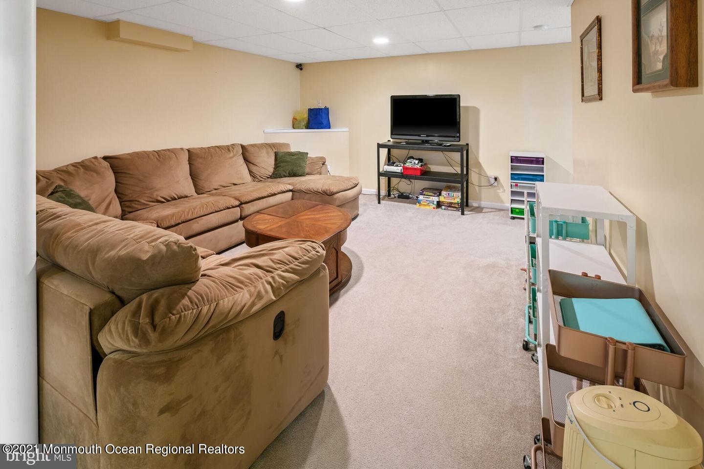 176 Dolphin Road Manahawkin, NJ 08050 - Photo 41 of 53 42