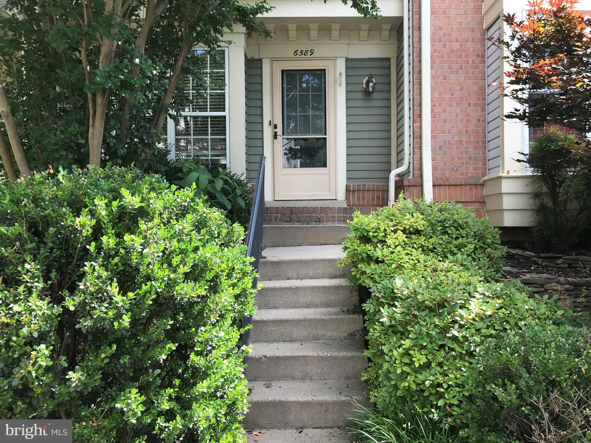 6589 Cypress Point Road Alexandria, VA 22312 - Photo 3 of 52