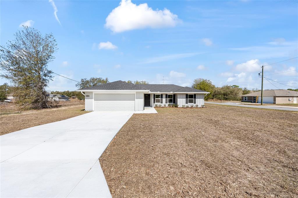 49 Locust Loop Circle Ocala, FL 34472 - Photo 5 of 55 Gallery Image 5