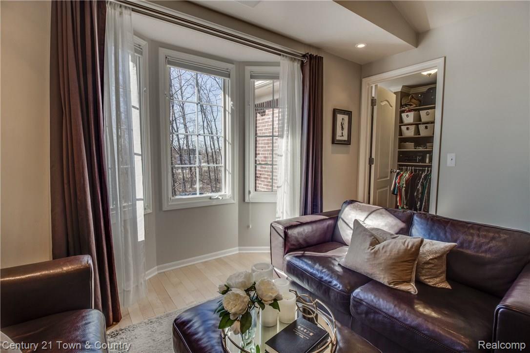 443 Mystic Valley Rochester, MI 48307 - Photo 35 of 56 interiors-69.jpg