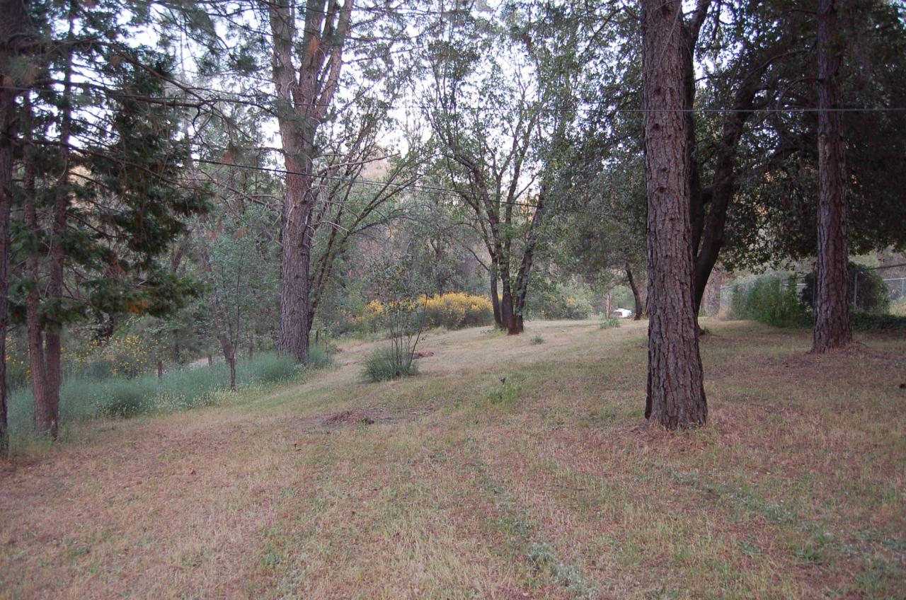 19600-197 Gray Rock Road Redding, CA 96003 - Photo 2 of 2 Front