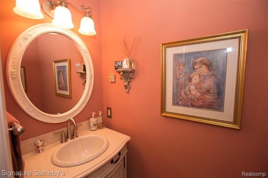 622 Canterbury Road Grosse Pointe, MI 48236 - Photo 22 of 54 Mike_Popso_Sotheby's_Grosse_Pointe-22.jpg