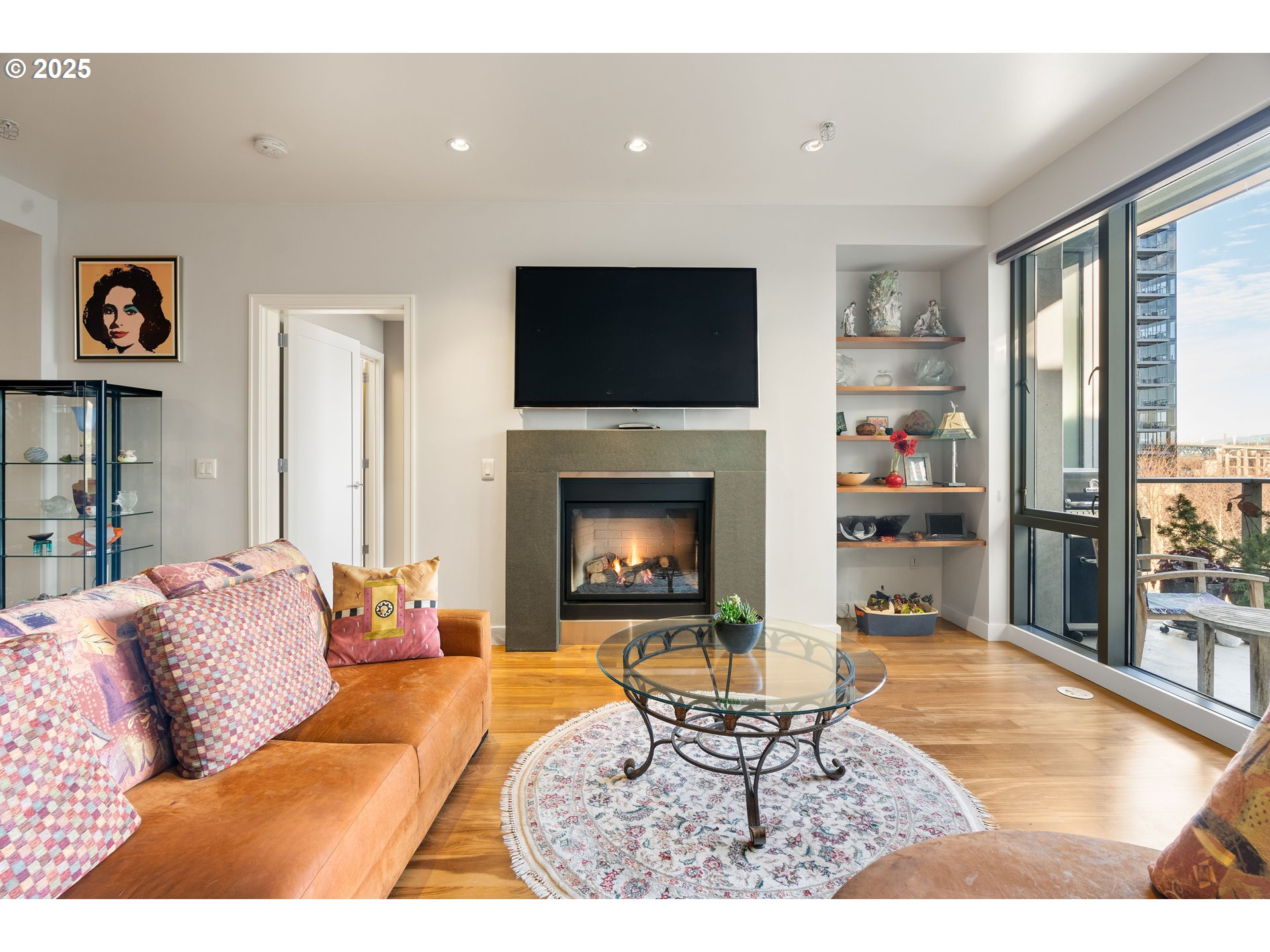 841 Southwest Gaines Street, Unit 405 Portland, OR 97239 - Photo 6 of 44 Gallery Image 6
